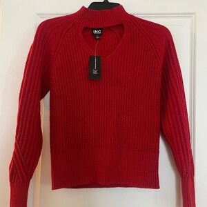 Red keyhole, shimmery sweater nwt. Xs